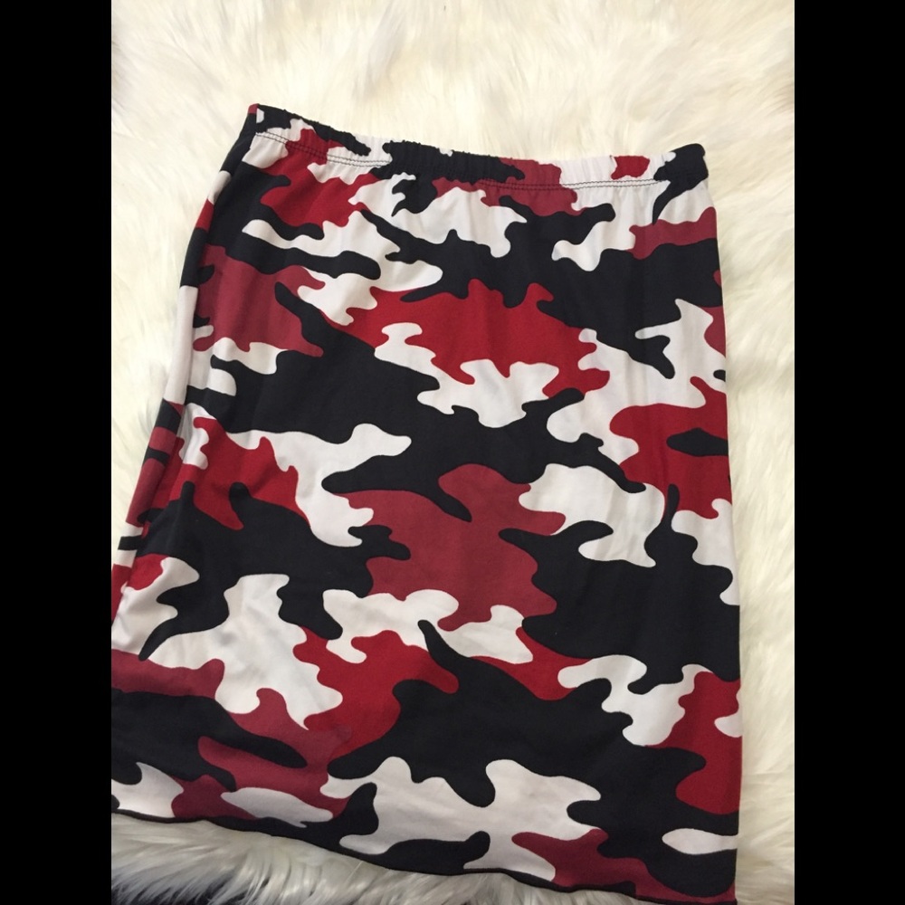 ✨Camo- skirt✨
